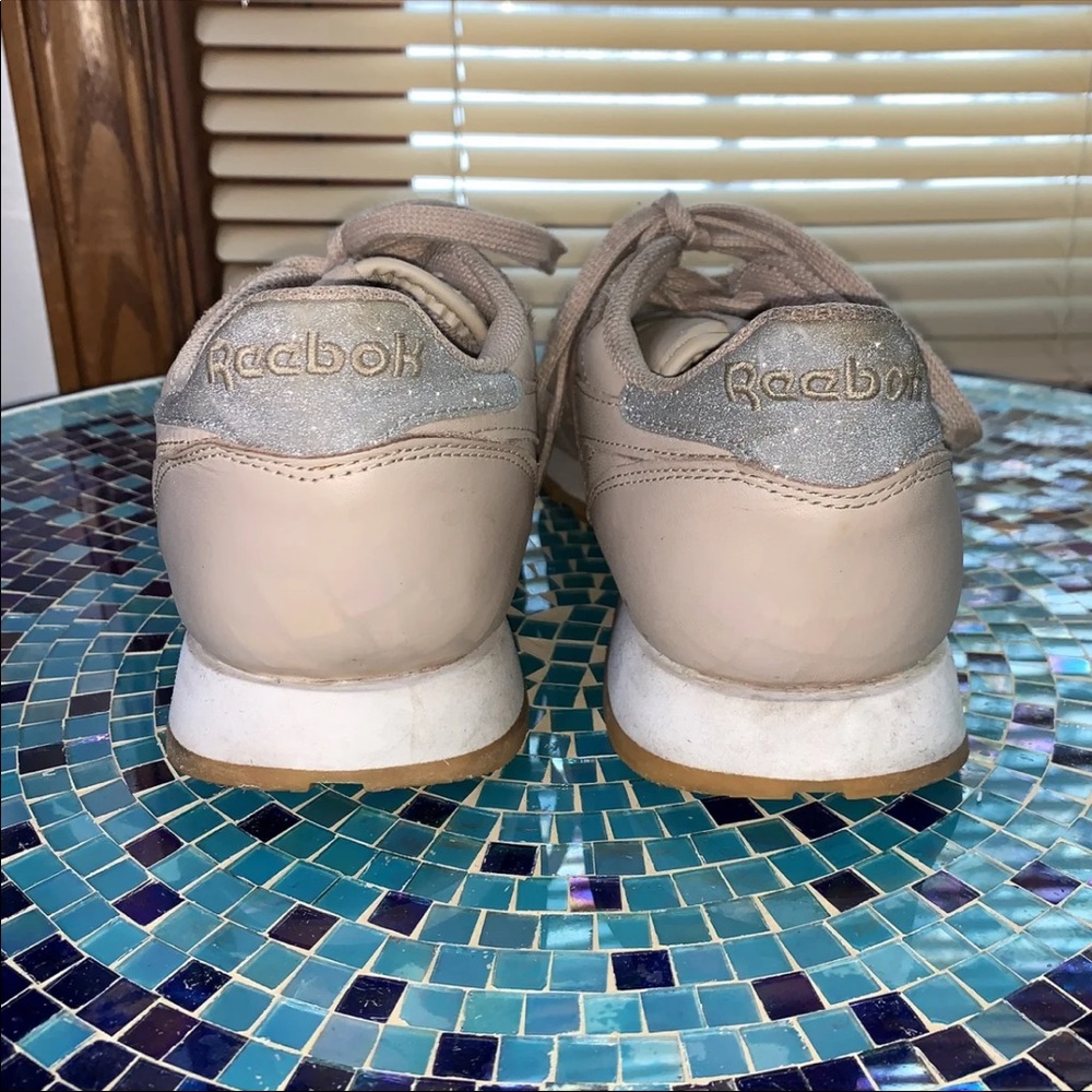 Nude Reebok Classics - Picture 10 of 12